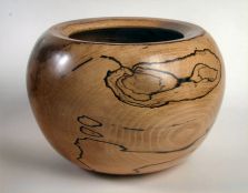Bowl in Spalted Beech by Val Drumm - click for full size image